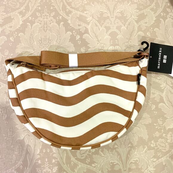 Uniqlo x Marimekko Wave Printed Round Shoulder Bag in Tan/Cream - Picture 3 of 5